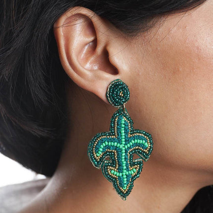 Green Beaded Plant Earrings - HASHTACK