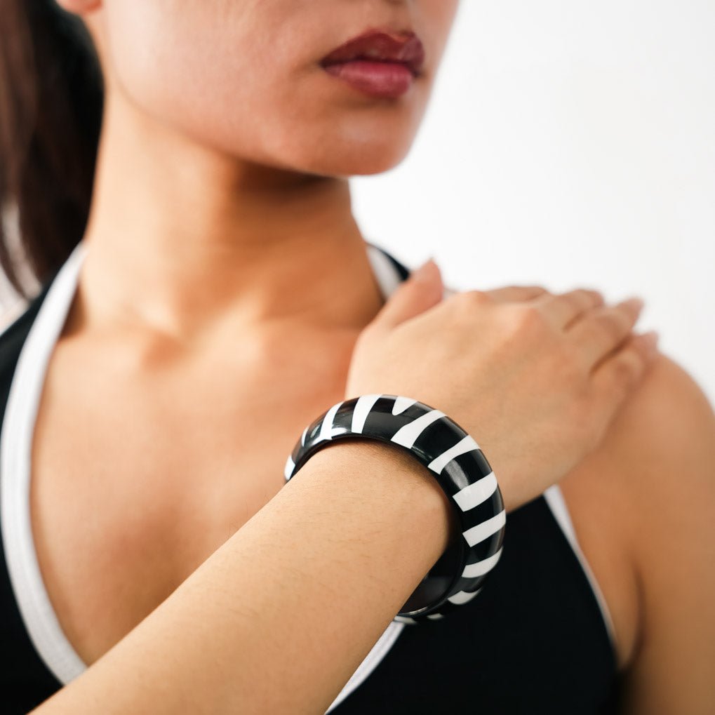 What Are Resin Bangles? A Complete Beginner's Guide for Indian Women - HASHTACK