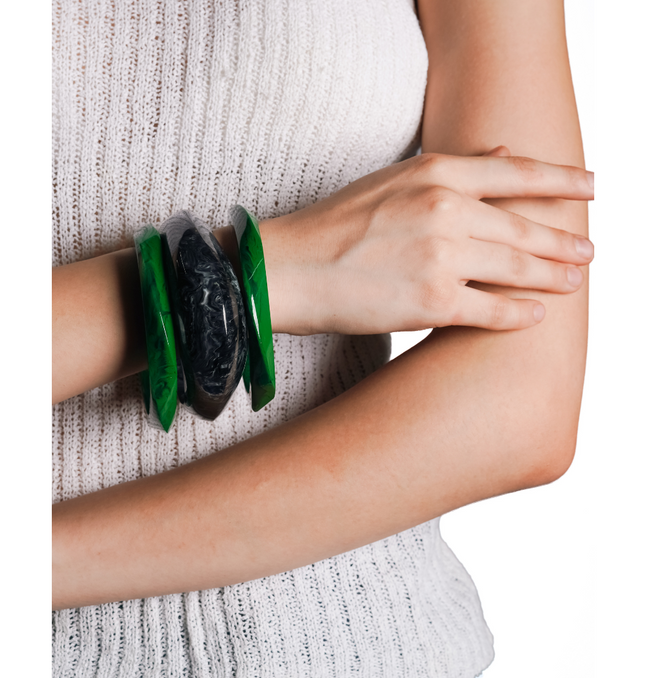 Sleek Resin Bangle – Everyday Essential