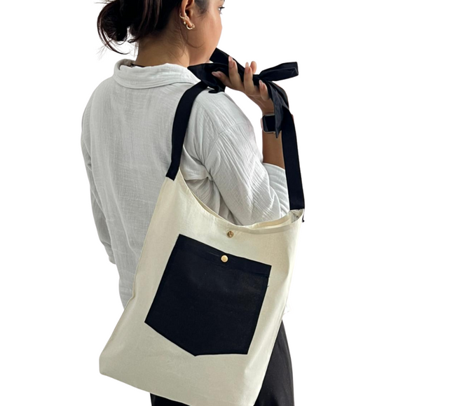 Black Bold Pocket with Bow Canvas Tote Bag