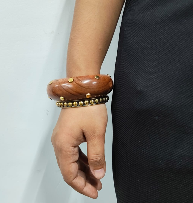Rustic Charm Wooden & Brass Bangle Set