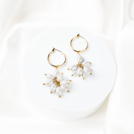 Majestic Pearl Loops