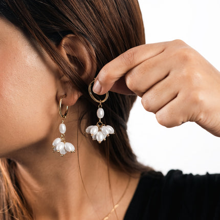 Majestic Pearl Loops