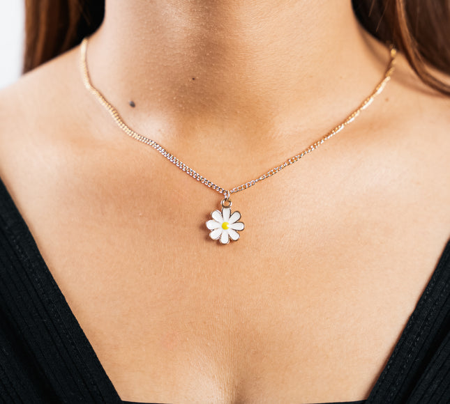 Lily Glow Dainty Necklace