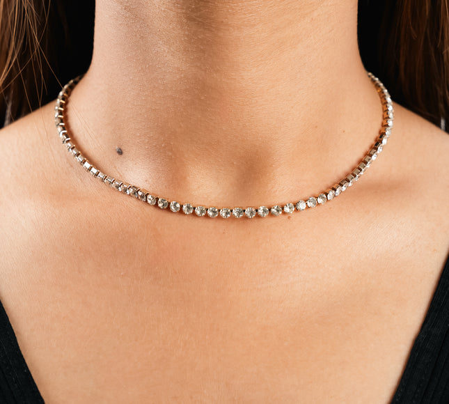 Stud Pop Dainty Necklace