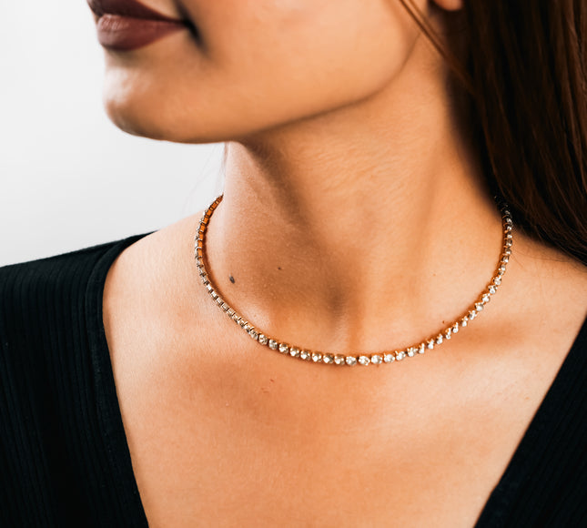 Stud Pop Dainty Necklace