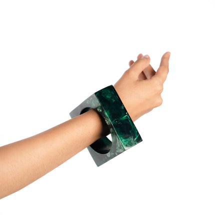 Emerald Sculpt Square Bangle