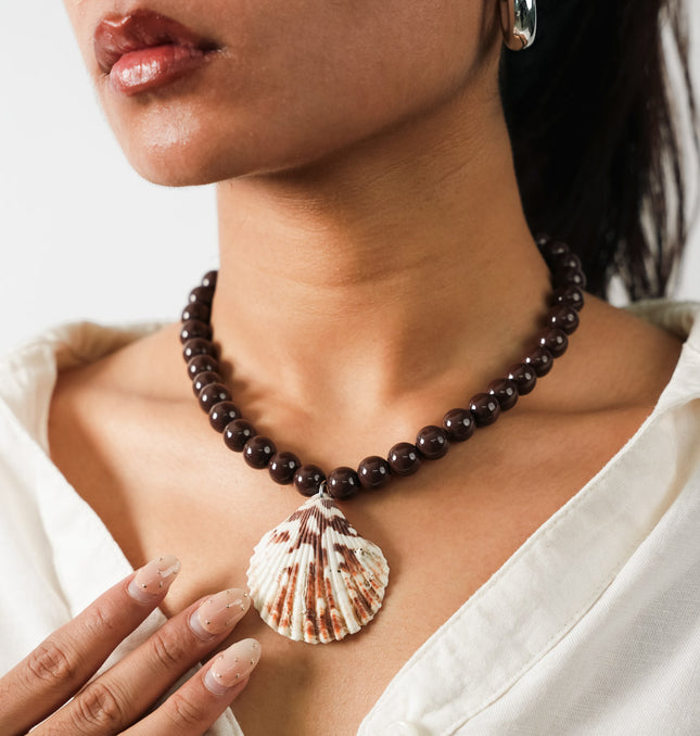 Seaside Mocha Shell Pendant Necklace