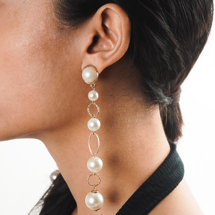 Dazzling Pearl Earrings