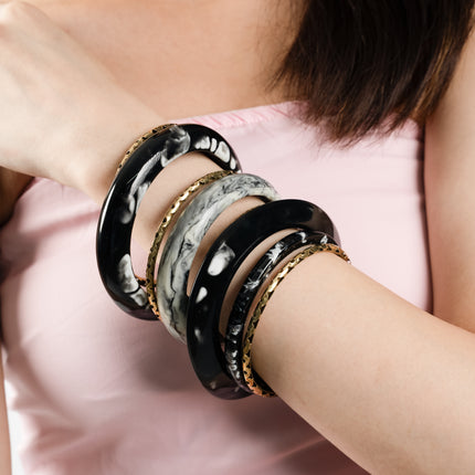 Noir Opaline Bangle