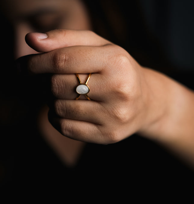 Daisy Glow Adjustable Ring