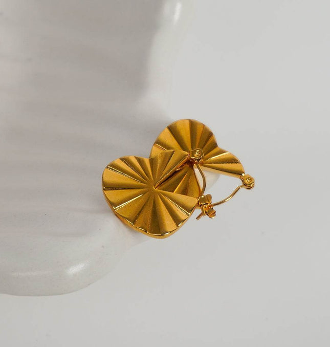 Golden Fan Heart Earrings - HASHTACK
