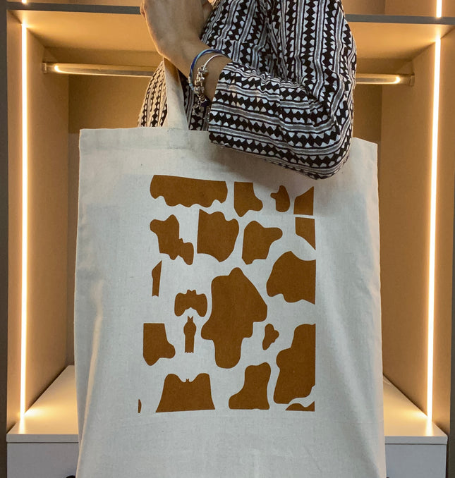 Giraffe Printed Canvas Tote Bag