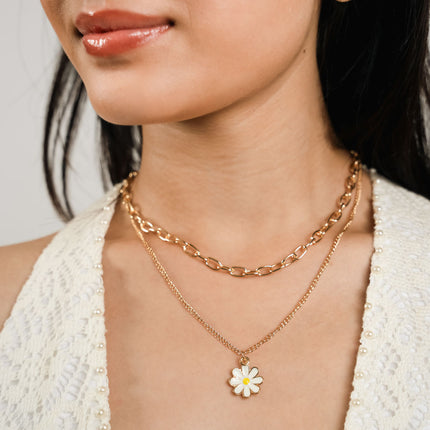 daisy-pendant-necklace-closeup_jpg - HASHTACK hashtack.in