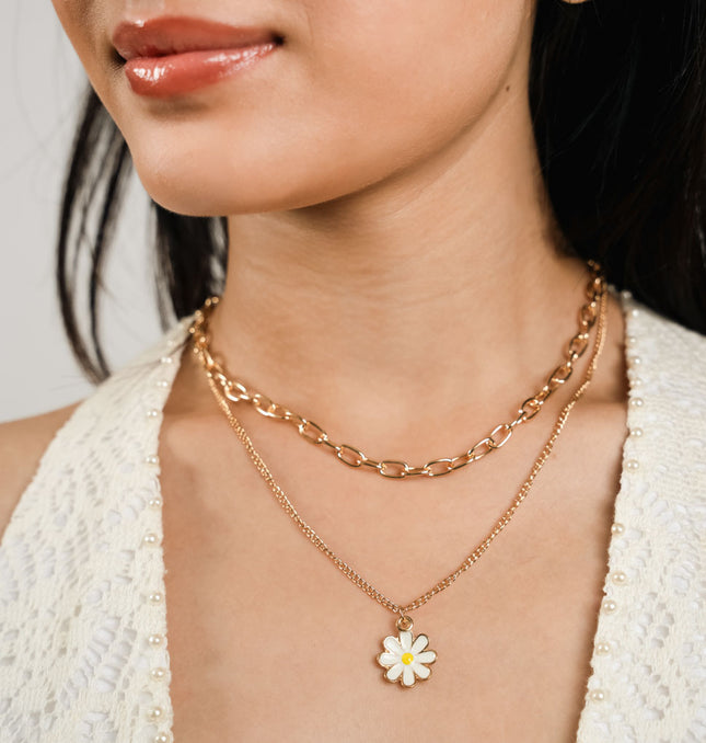 daisy-pendant-necklace-closeup_jpg - HASHTACK hashtack.in