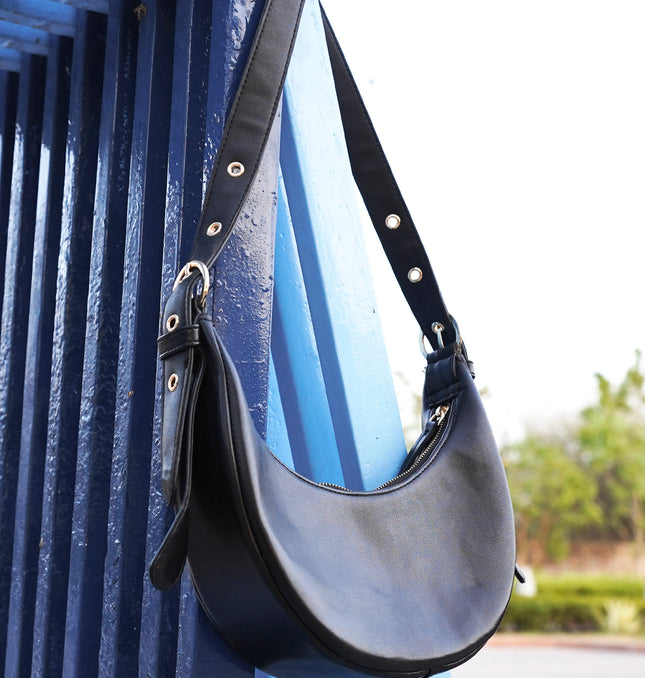 halfmoonclassicshoulderbagblack_1 - HASHTACK hashtack.in