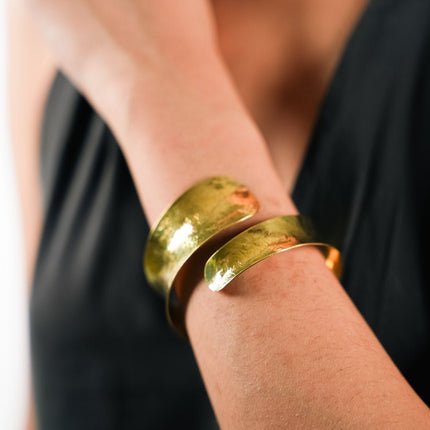 Luna Hammered Gold Spiral Cuff Bracelet - HASHTACK