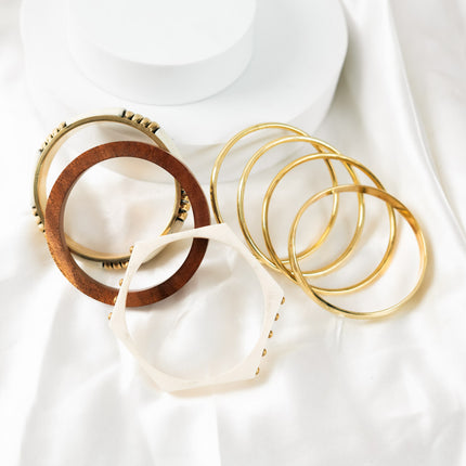 main-character-resin-bangles_jpg - HASHTACK hashtack.in
