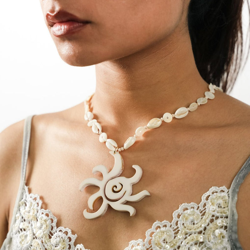 Ocean Sun Shell Pendant Necklace